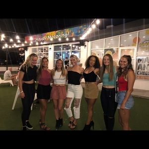 Meet your Posher, Malia